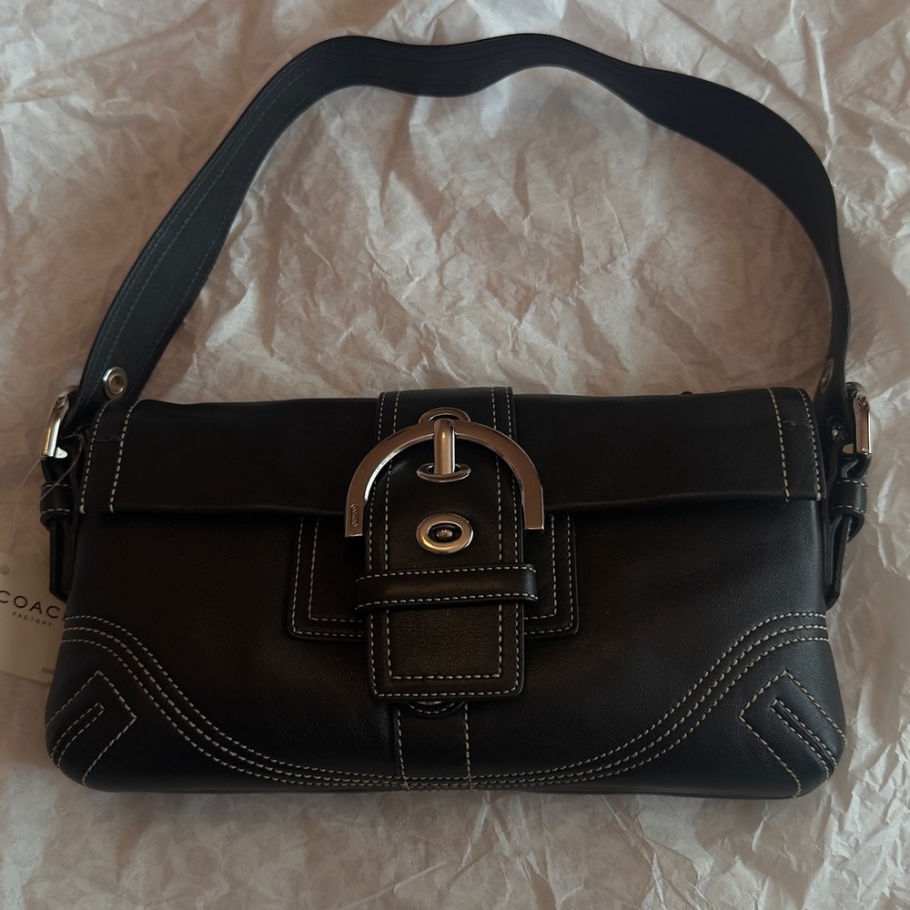 Coach NWT L05D-8A05 vintage Y2K-era Coach Soho Small Flap Leather Shoulder Bag - Picture 1 of 5